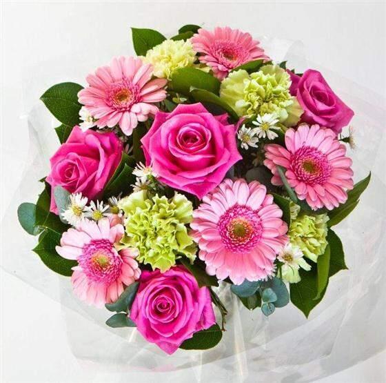 The Wicks Range bouquet alternate view